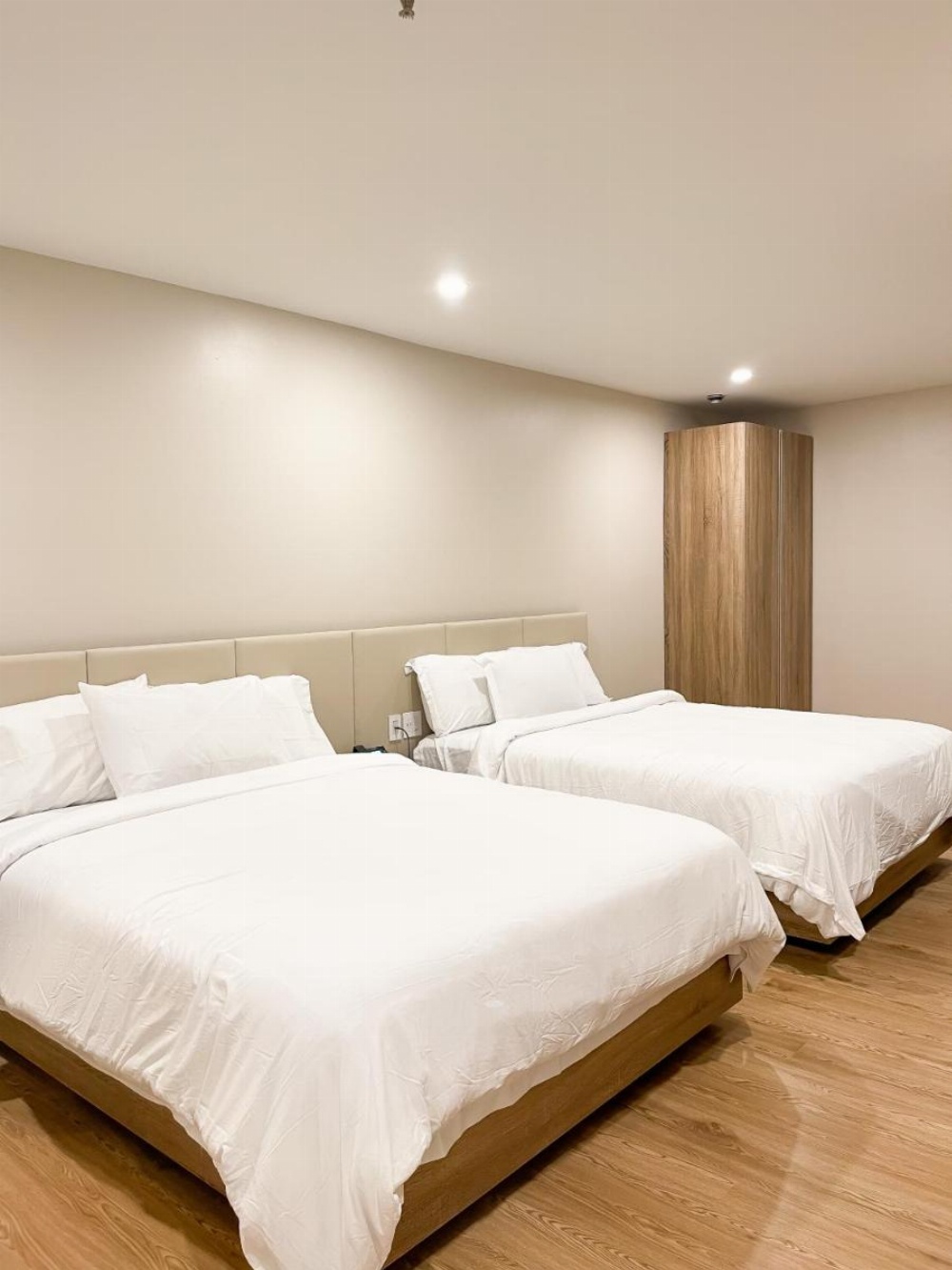 Room image 5