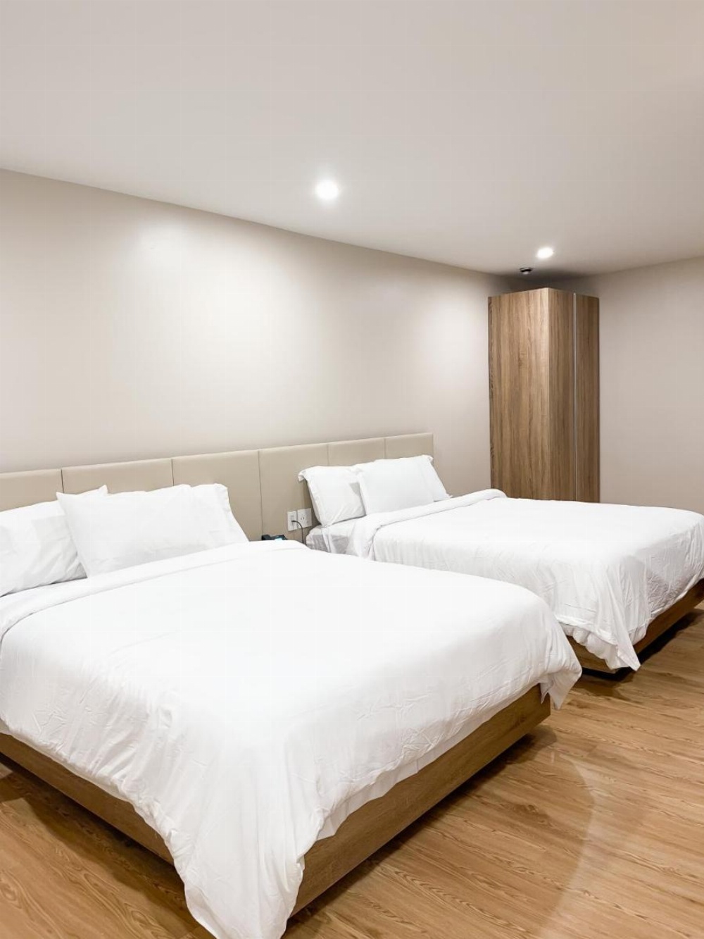 Room image 2