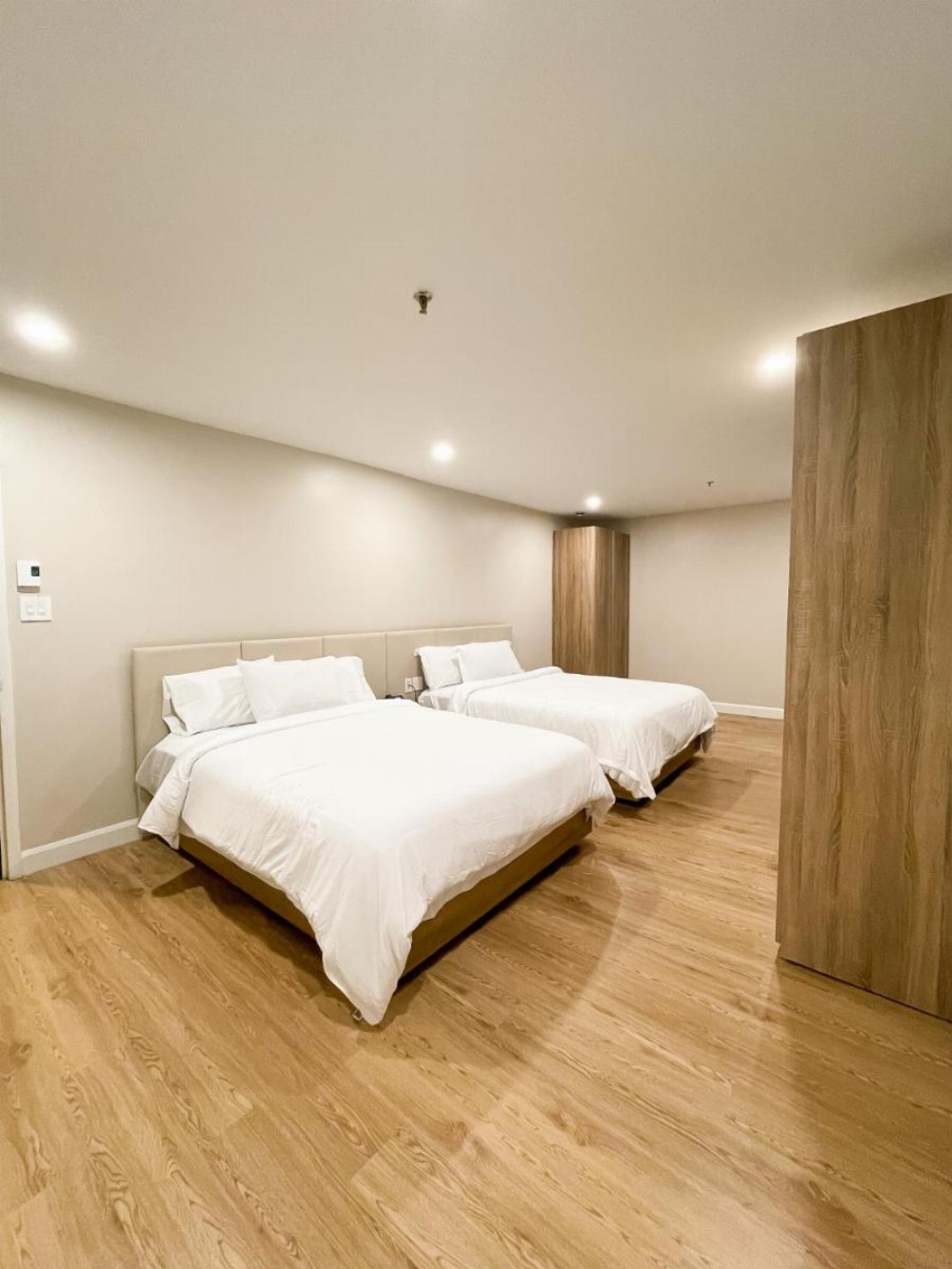 Room image 4
