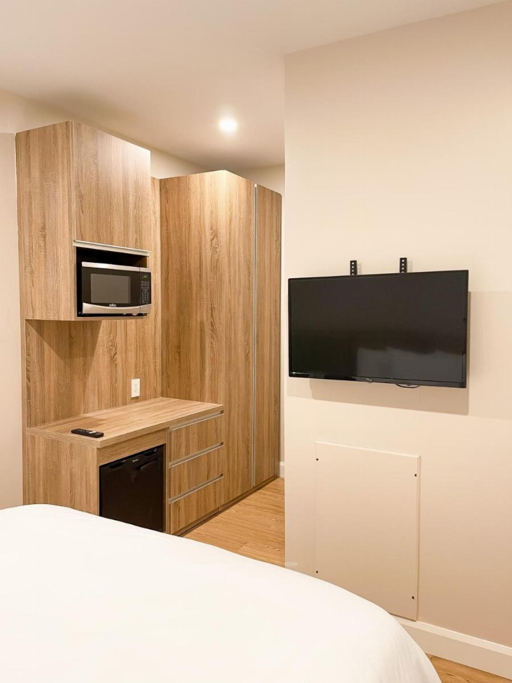 Room image 3